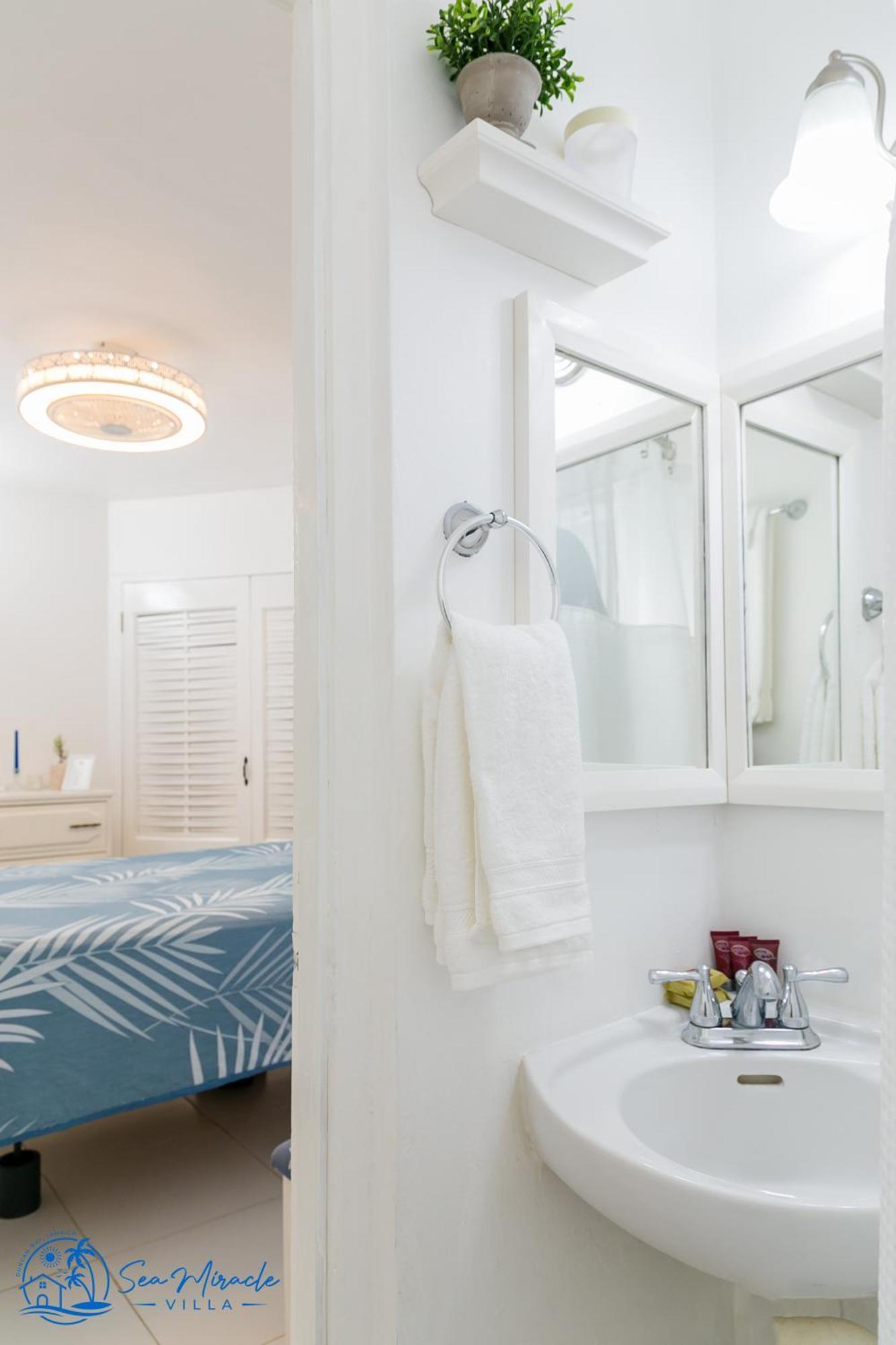 Sea Miracle Villa/Beach Cottage Silver Sands ภายนอก รูปภาพ
