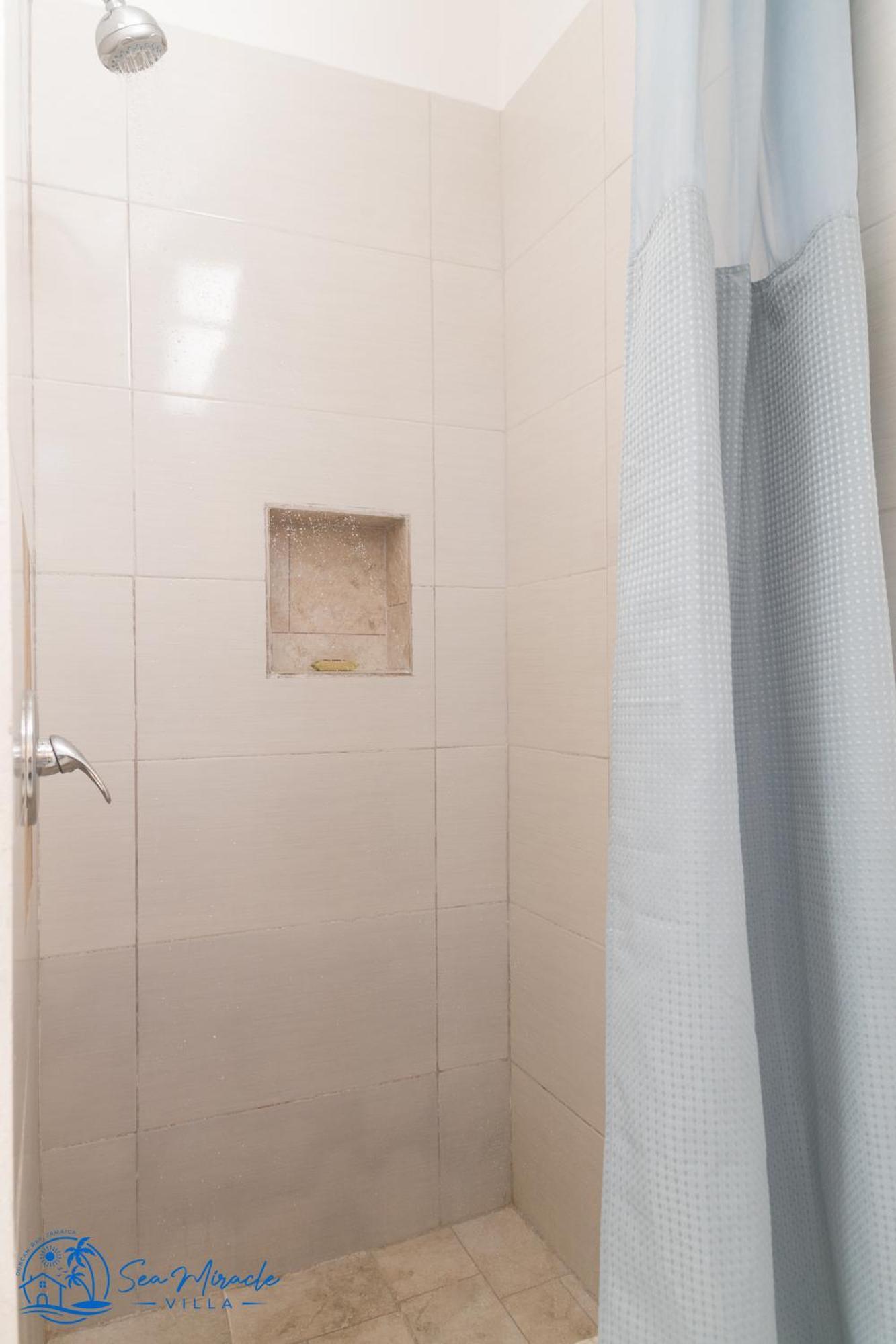 Sea Miracle Villa/Beach Cottage Silver Sands ภายนอก รูปภาพ