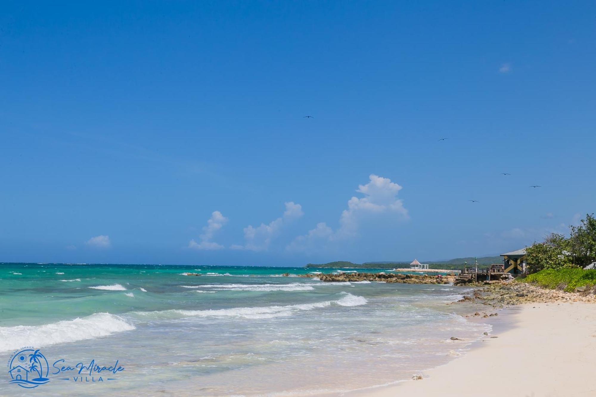 Sea Miracle Villa/Beach Cottage Silver Sands ภายนอก รูปภาพ
