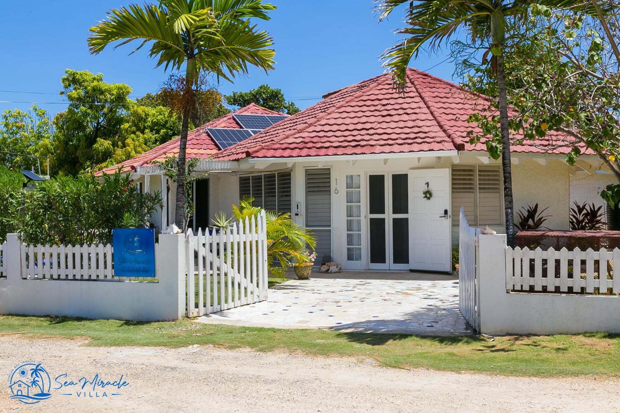 Sea Miracle Villa/Beach Cottage Silver Sands ภายนอก รูปภาพ