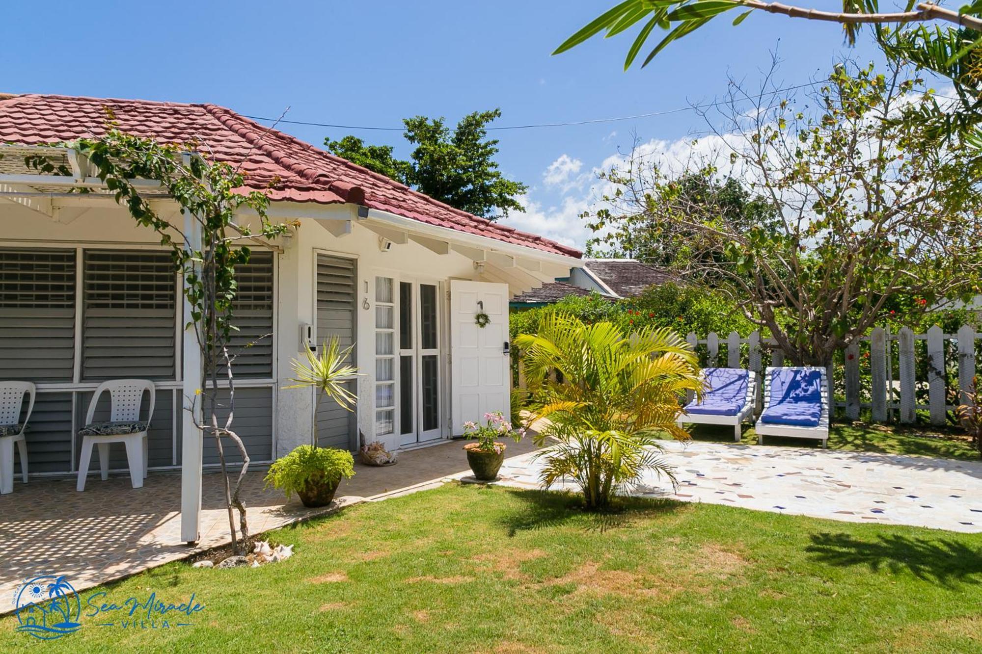 Sea Miracle Villa/Beach Cottage Silver Sands ภายนอก รูปภาพ